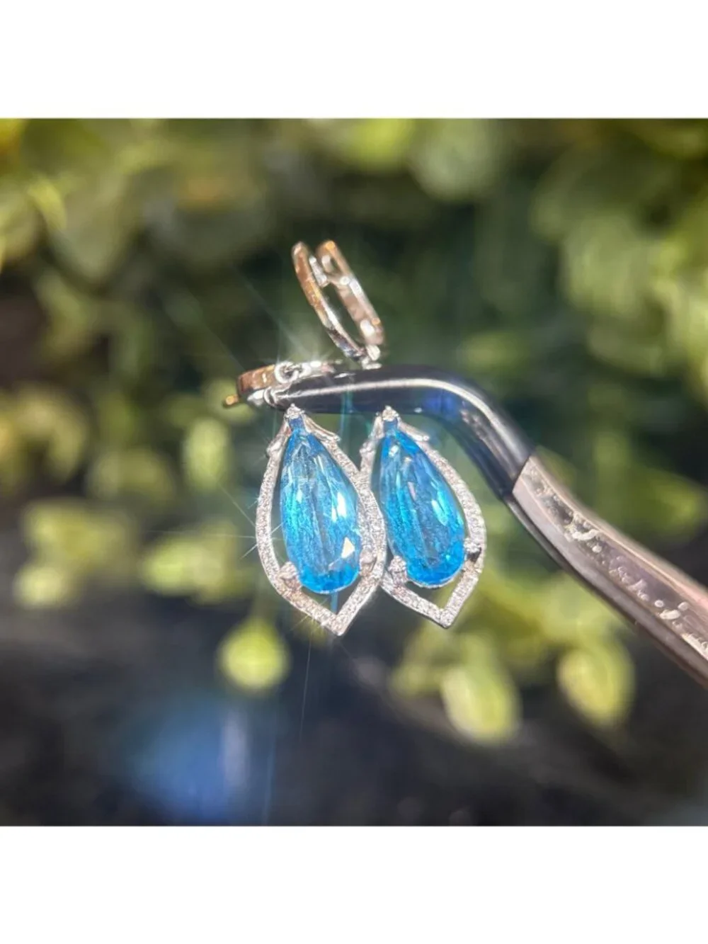 Stunning 14K Gold Blue Topaz/Diamonds Dangle‎ Earrings